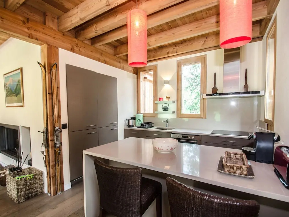Cozy Chalet in Rhone Alpes With Terrace