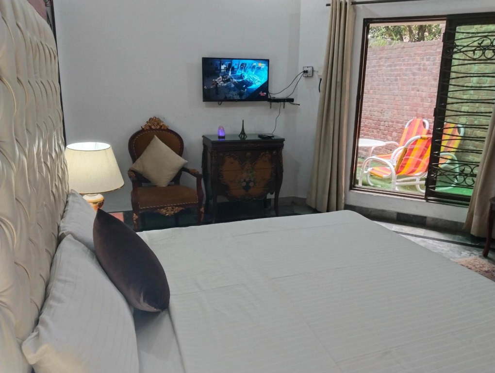Homewood Suites Family Guest House & Apartments