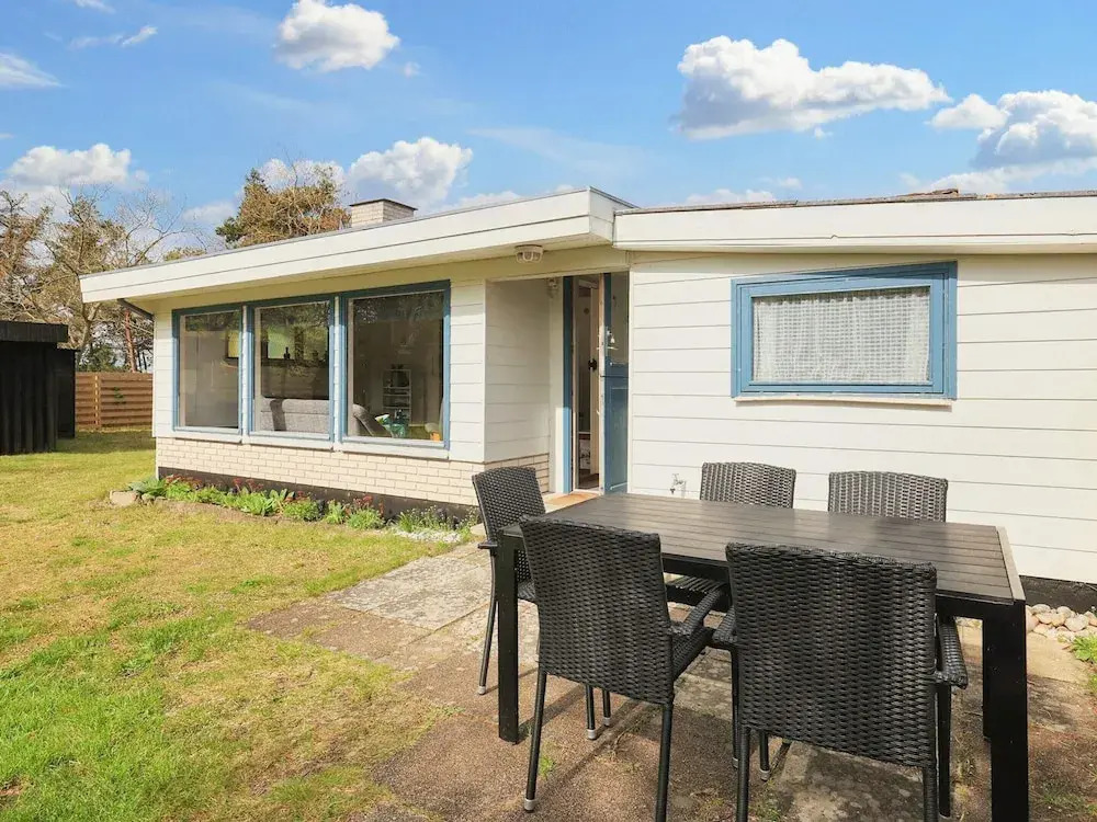 6 person holiday home in Læsø