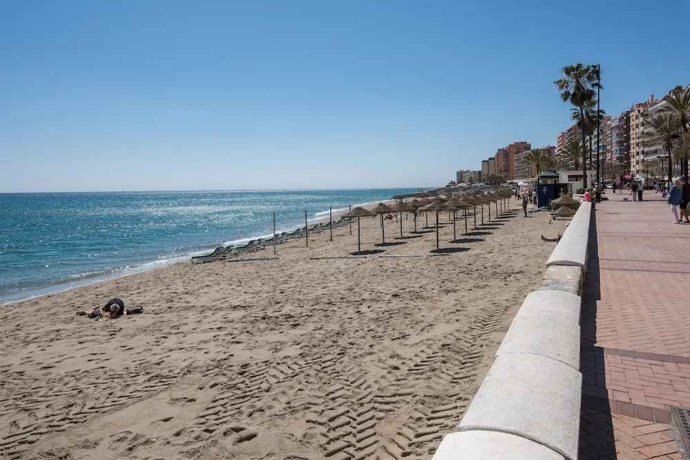 Fuengirola Promenade 1BR Apartment in 30 Meters to the Beach