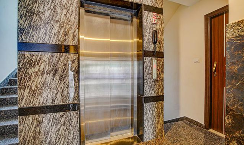 FabHotel Greenwood Xpress Inn - Nr Manipal Hospital