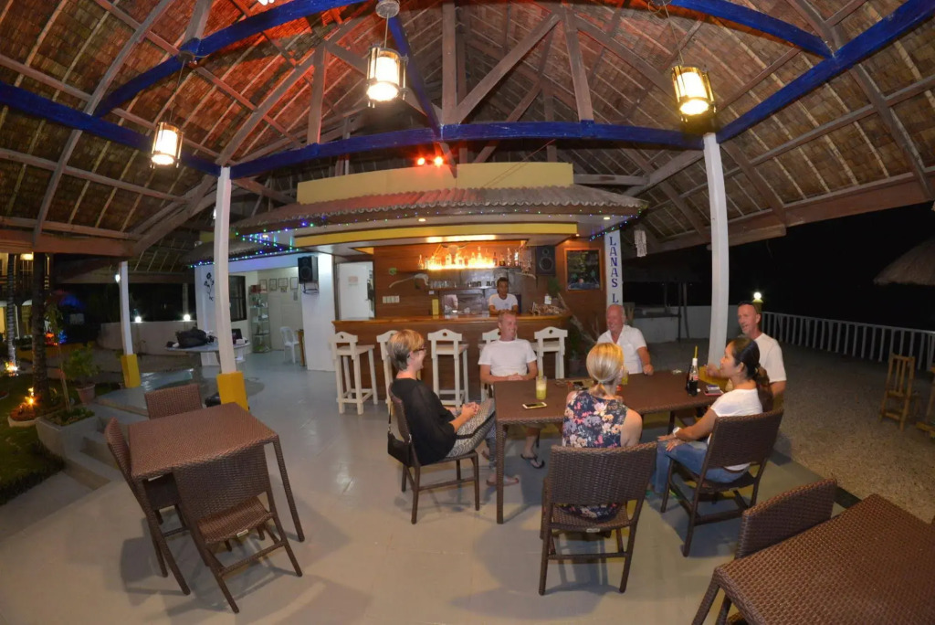 Lanas Beach Resort