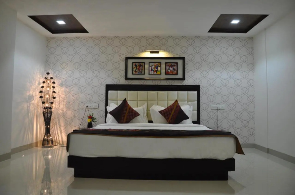 Krishna Inn