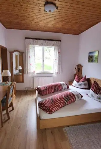 Gästezimmer & Buschenschank mit Weingut Hack-Gebell