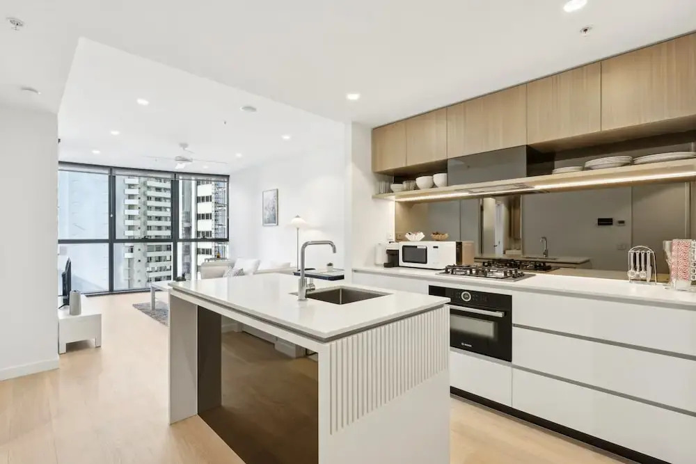 Brisbane 1BR With Pool, Spa, Sauna and Balcony