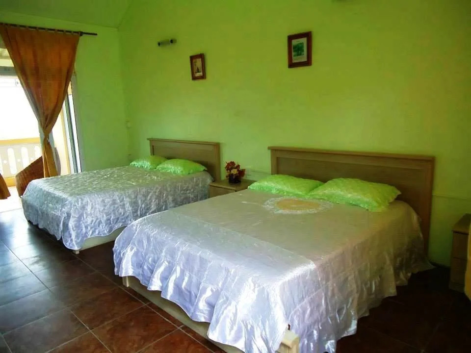 Coralie La Diffe'rence Guest House