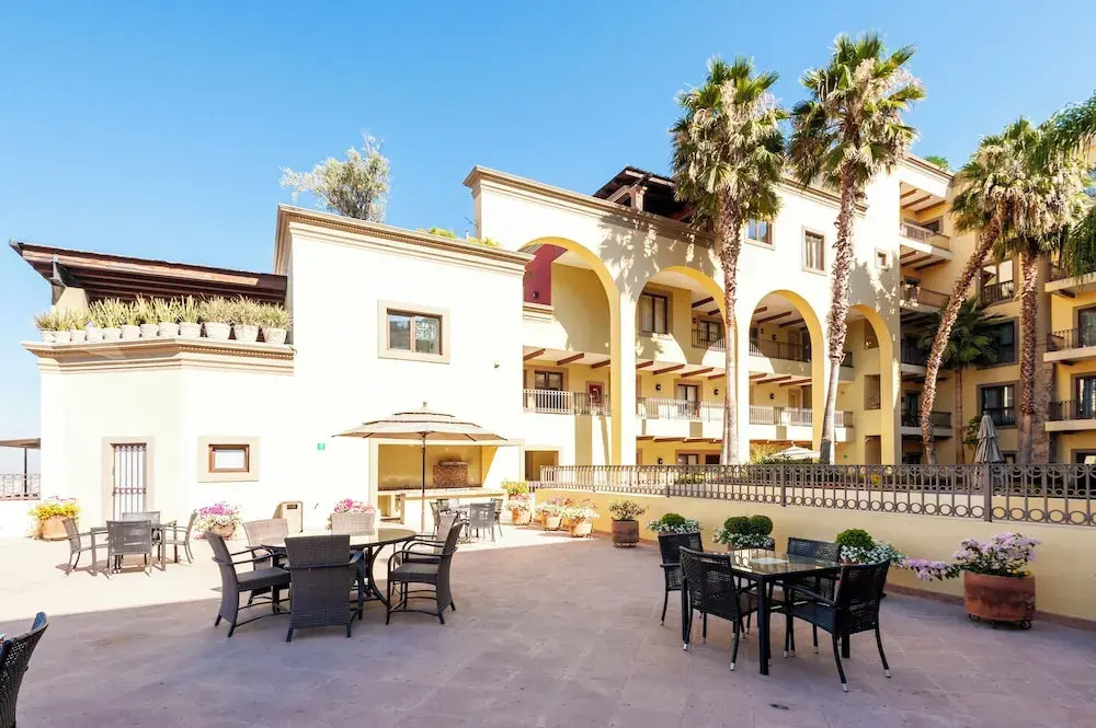 Caracol 37 Luxury Condo