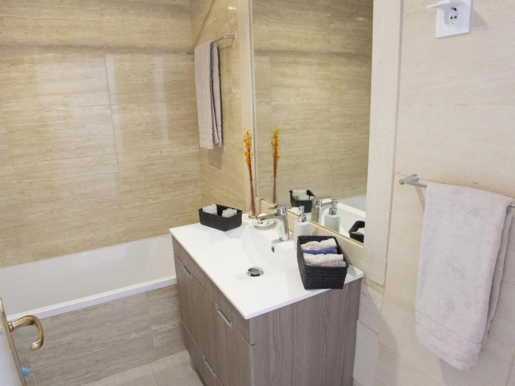 LV Premier Chiado CH4 Spacious, Central, Elevator