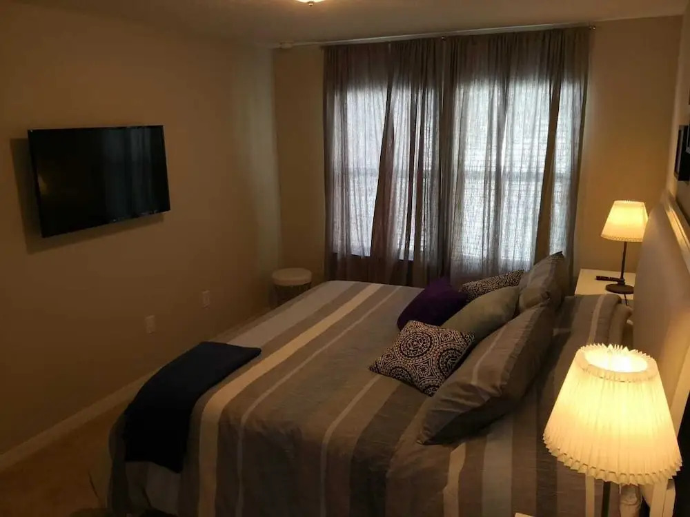 Splendid 4 Bedroom Home Close to Disney 5168