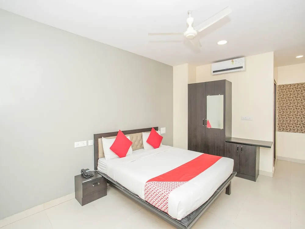Hotel O French International