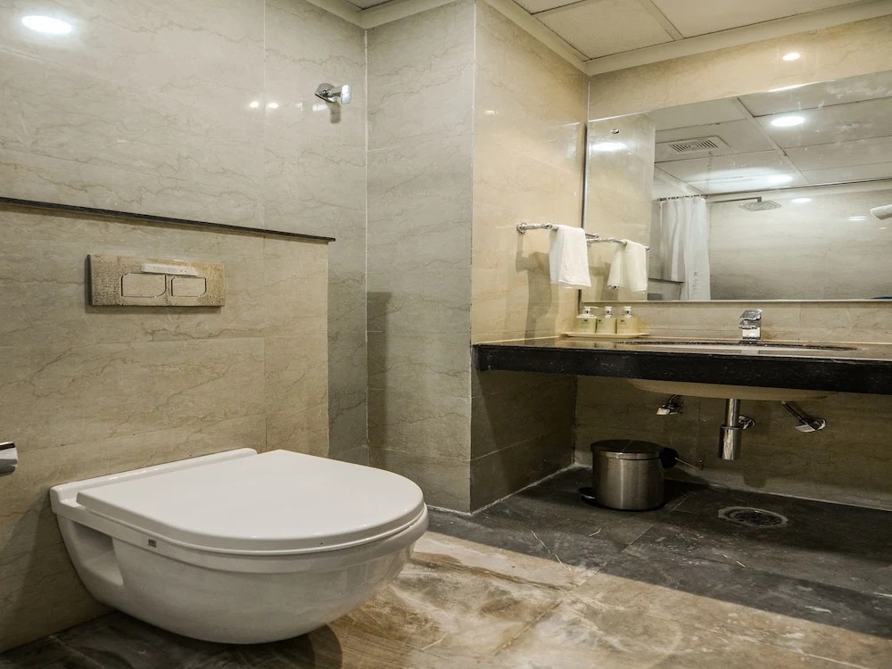 Edition O 30009 Skyhilton Alam Bagh