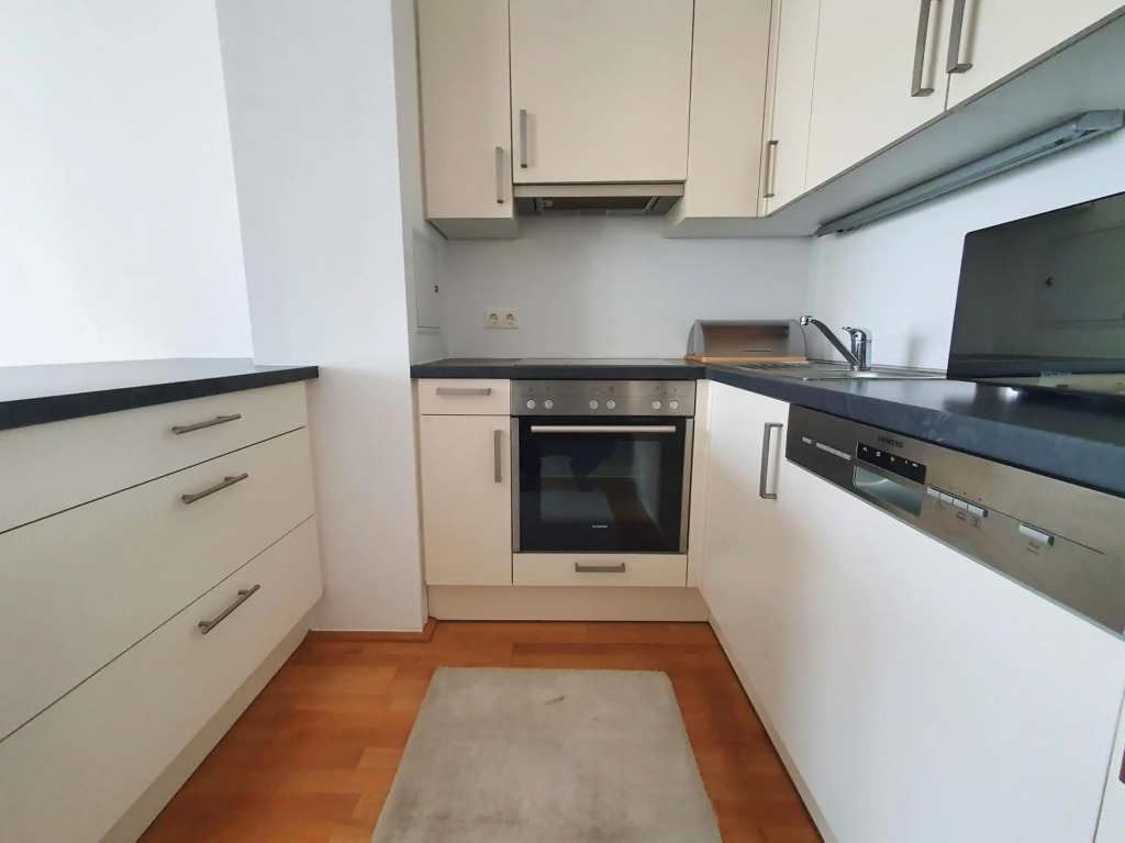 Near Lake Spacious & Furnished Beautiful Apartment