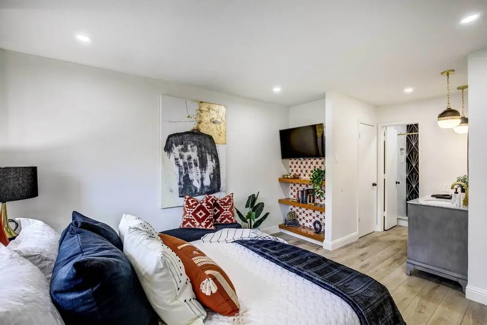 Stylish Allen Home near Watters Creek Village