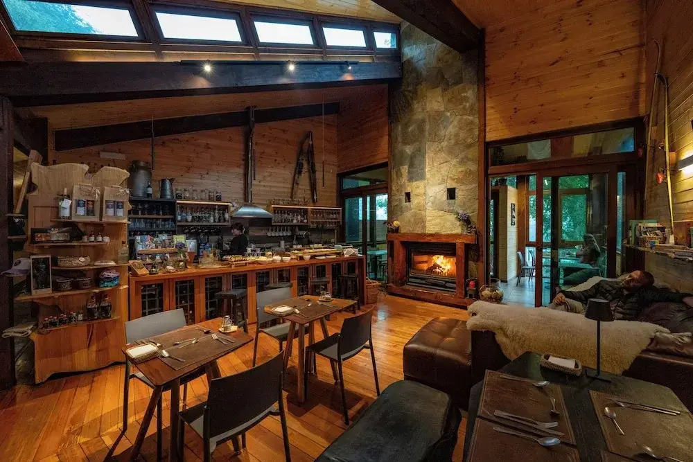 Ni-Newen Hotel & Lodge