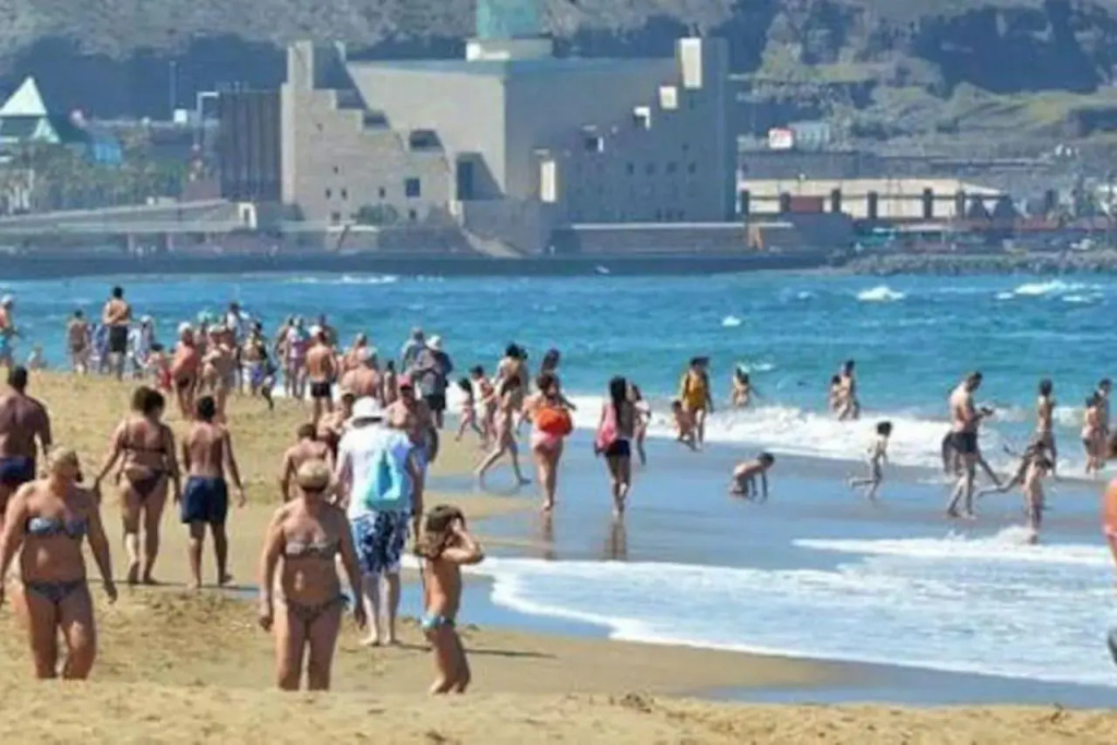 Estudio Playa Canteras 2-4p Wifi 100MB