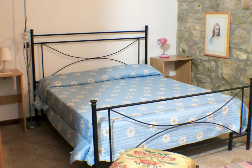 2 bedrooms appartement with shared pool furnished garden and wifi at Modica