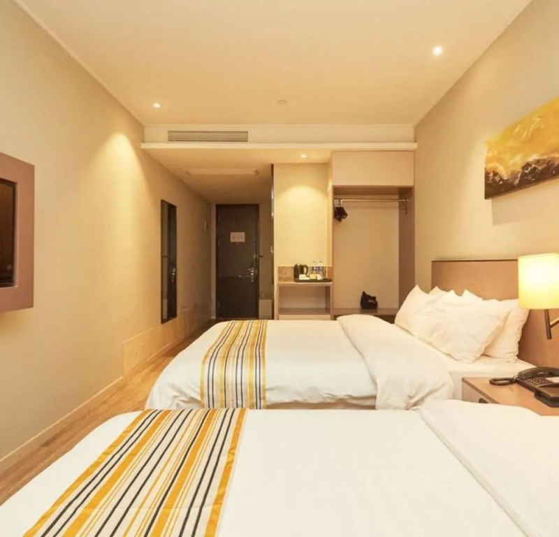 Homeinn Plus Hotel (Shanghai Pudong Airport)