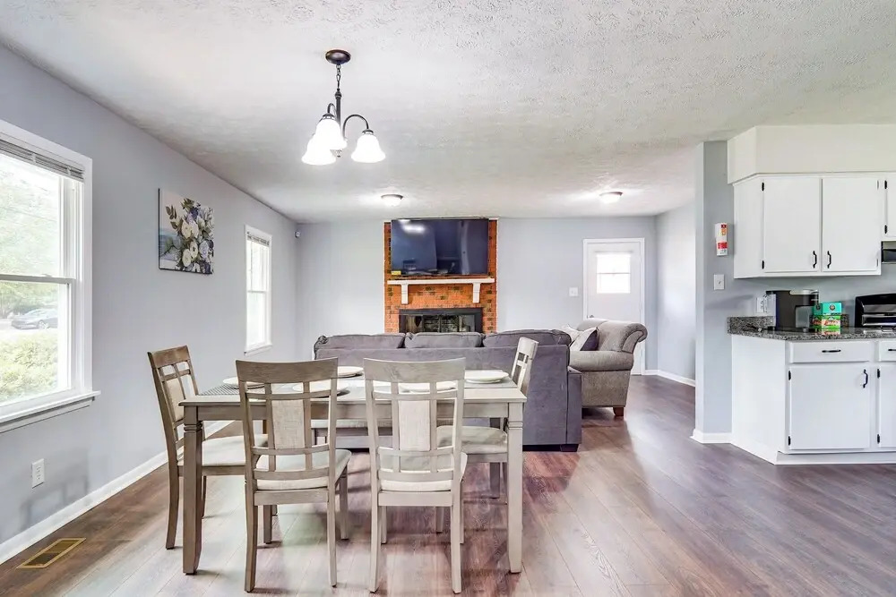 5 Mi to Dtwn: Family-friendly Fayetteville Home!