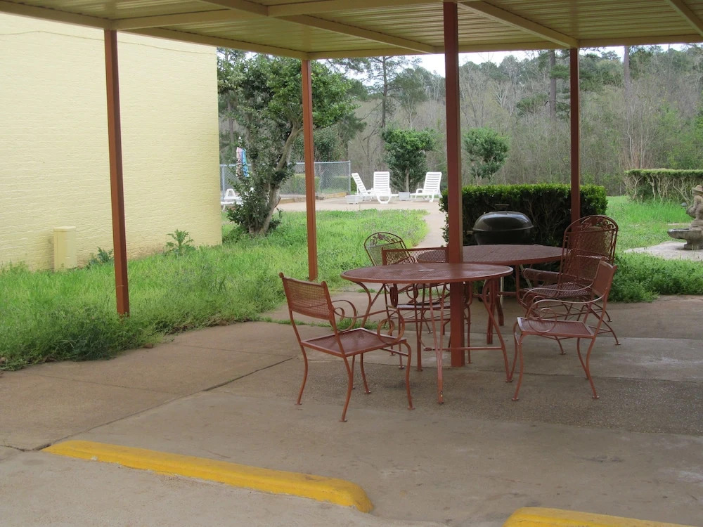 Executive Inn