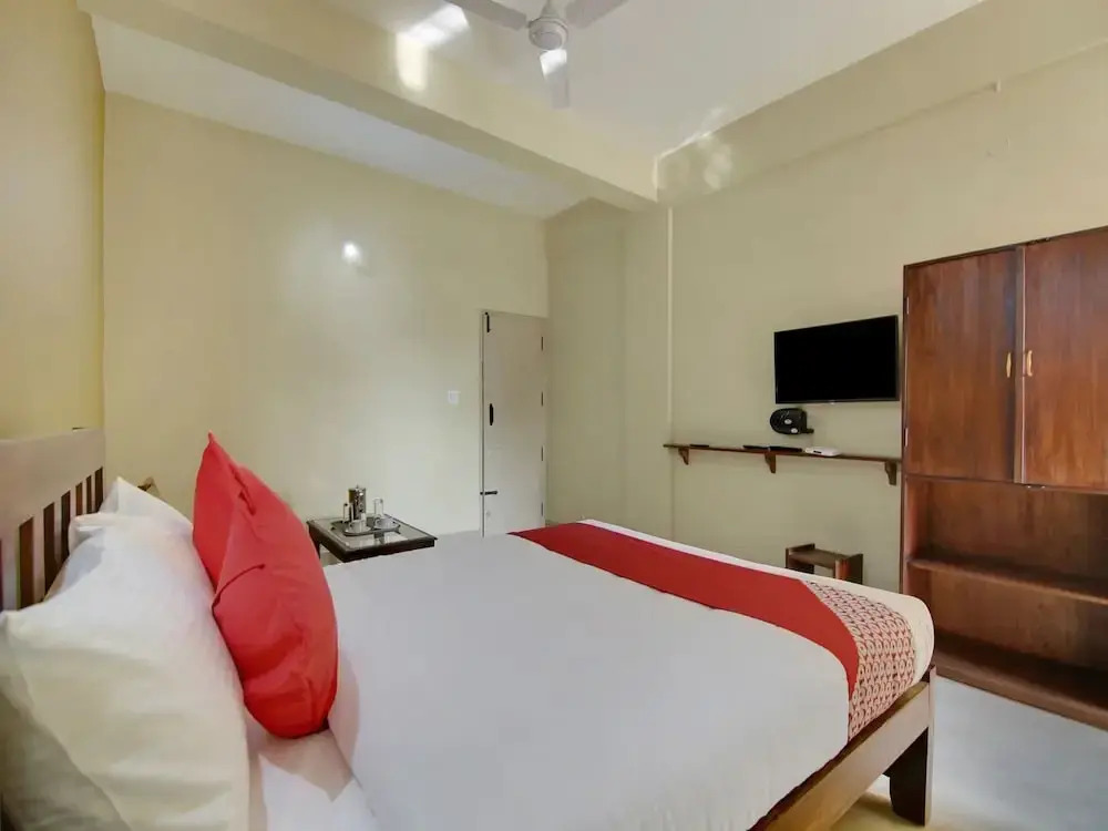 The Mayura Residency By OYO Rooms
