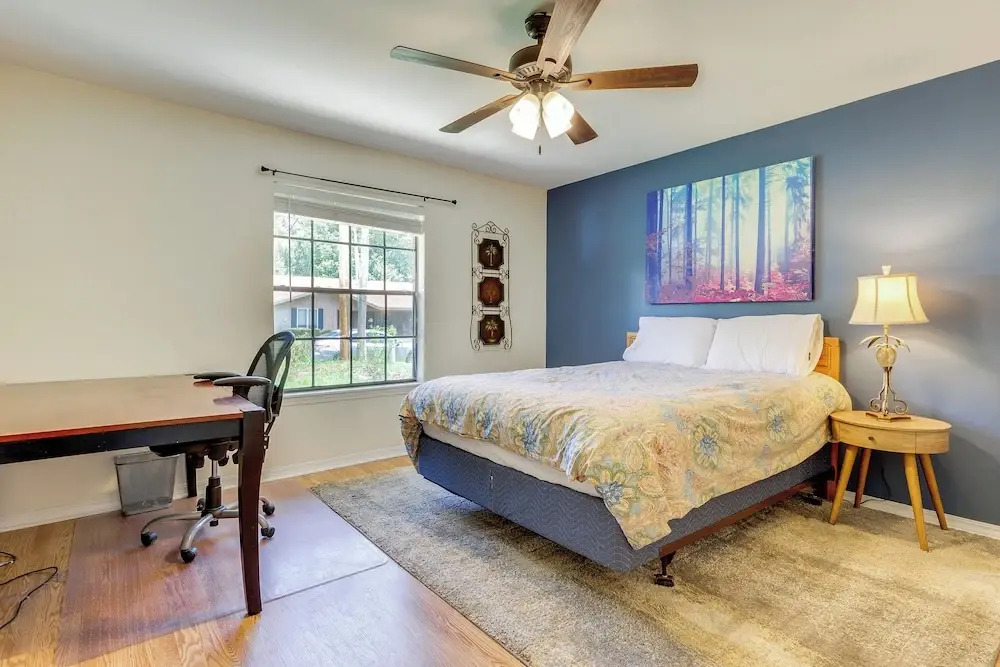 Peaceful Fairhope Getaway, 2 Mi to South Beach