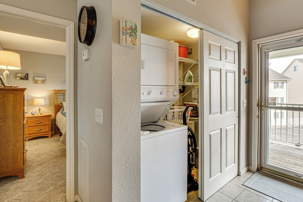 Ozark Condo W/community Pool & Beach Access