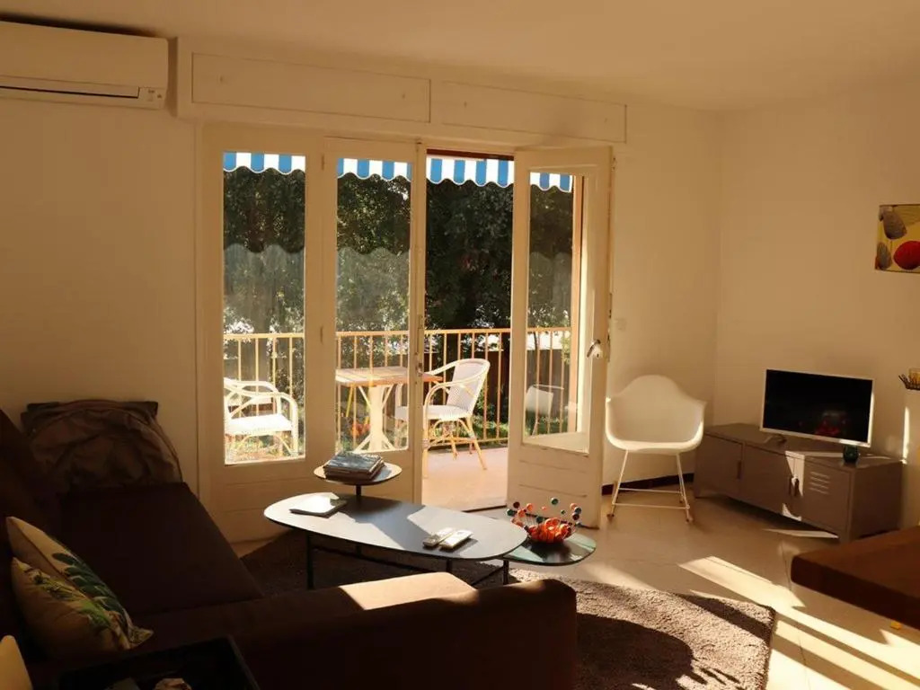 Appartement Cavalaire-sur-Mer, 2 pièces, 4 personnes - FR-1-100-180