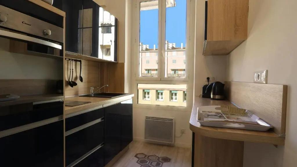 Apartment Port