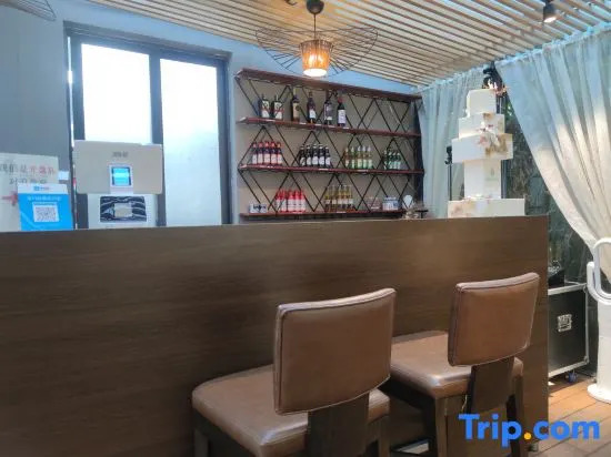U-house Villa Hotel