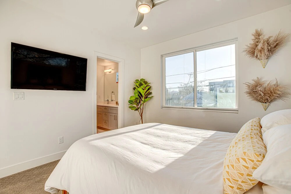 Modern Denver Vacation Rental w/ Rooftop Deck!