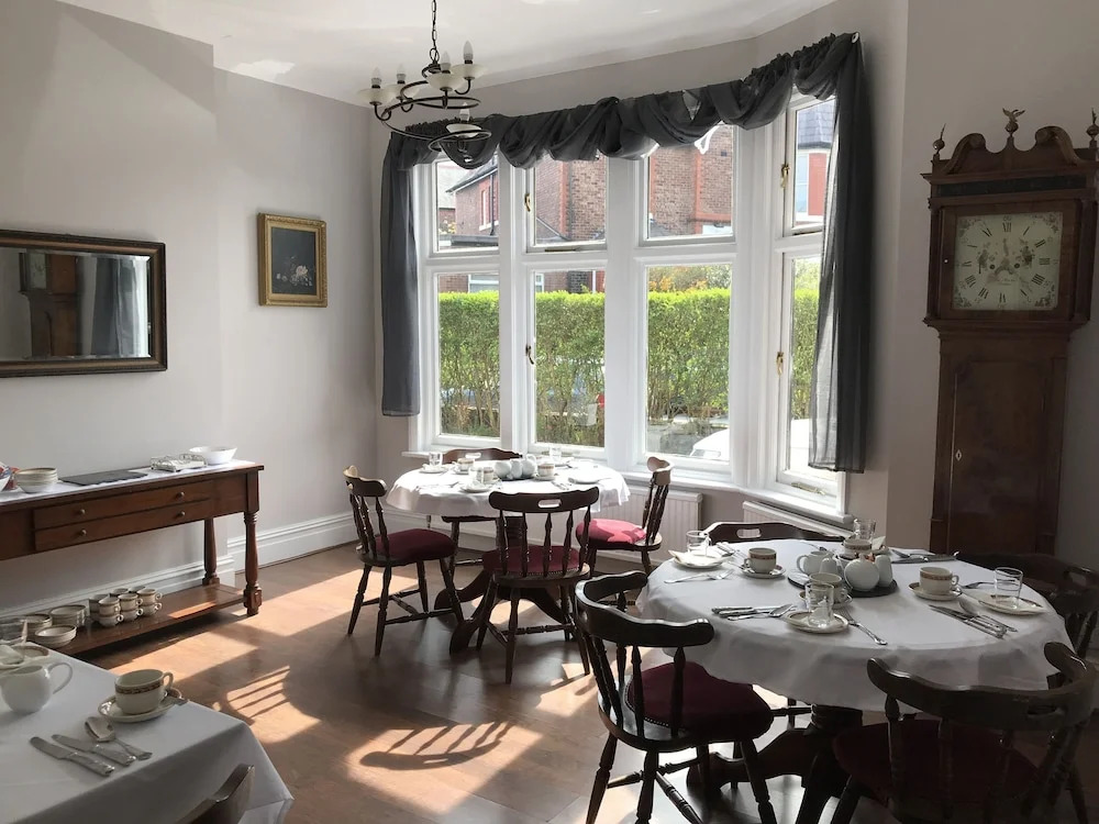 Victoria Lodge