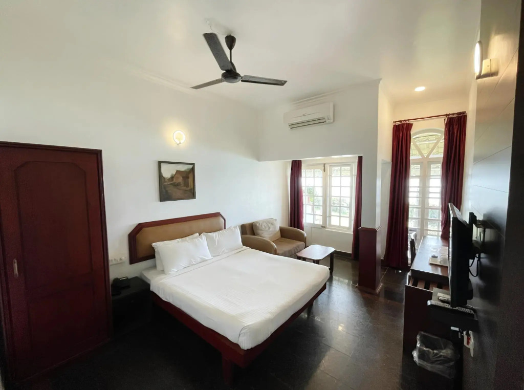 Mascot Beach Resort
