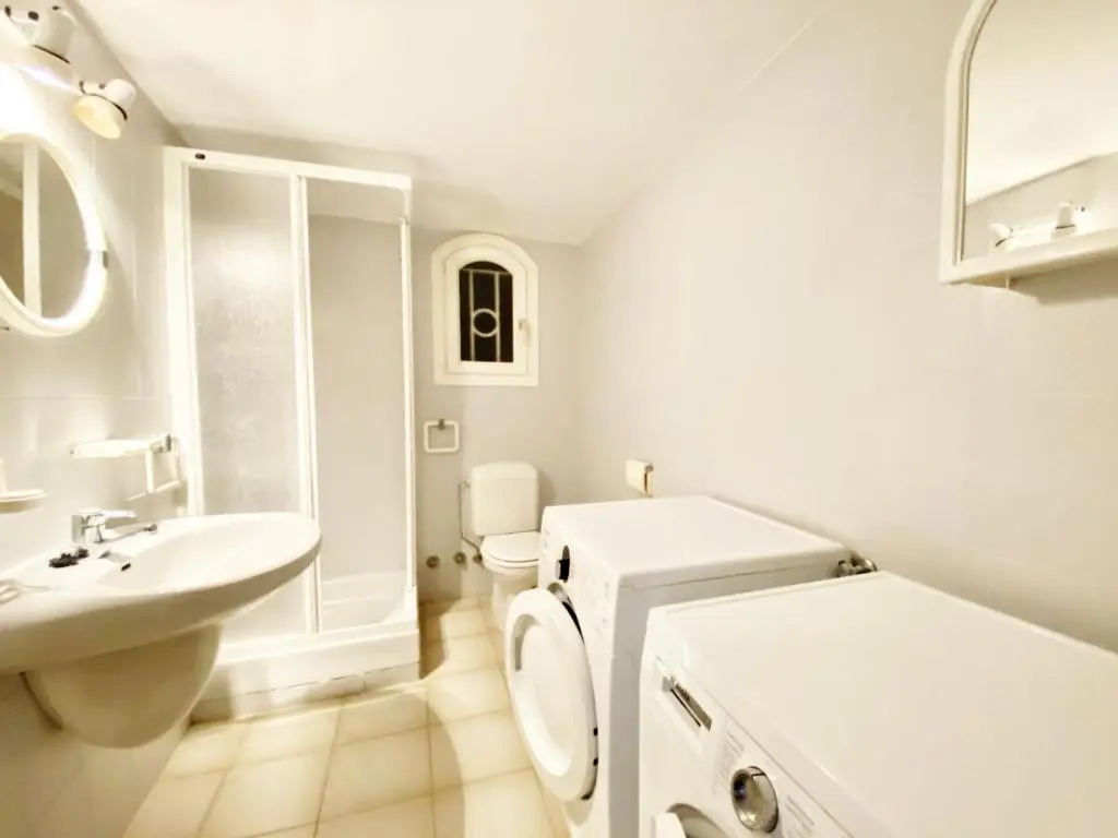Villa Catalina Stunning 4bedroom villa with air conditioning sea views & private swimming pool ideal for families