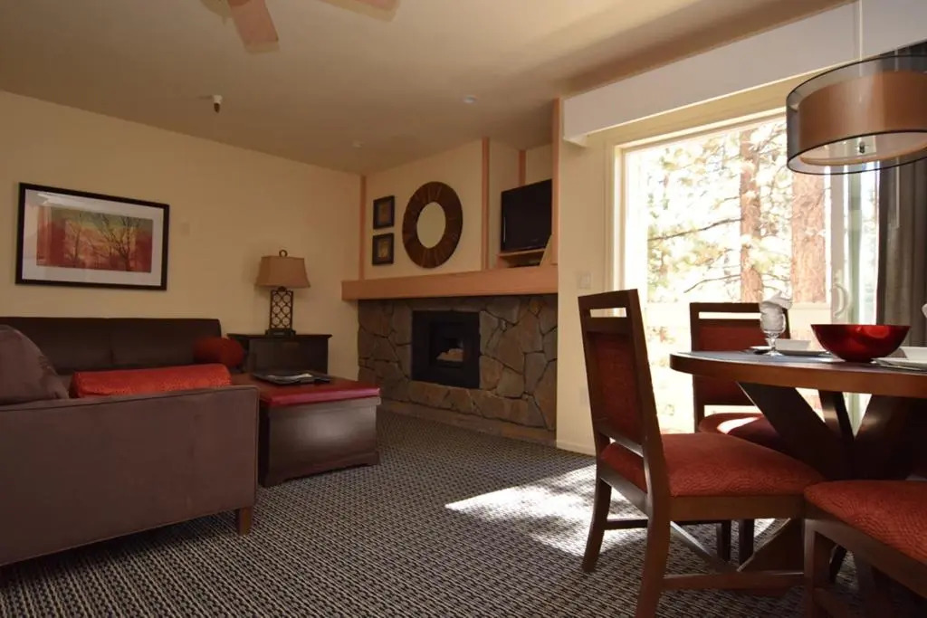 Lodge at Kingsbury Crossing