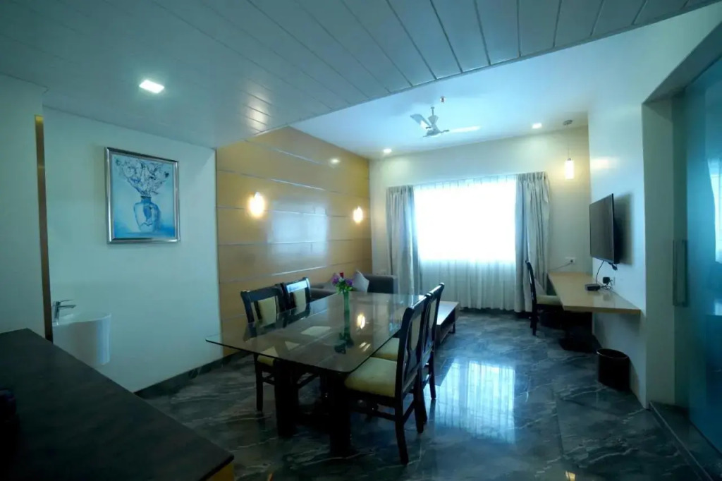 Alexander Luxury Hotel