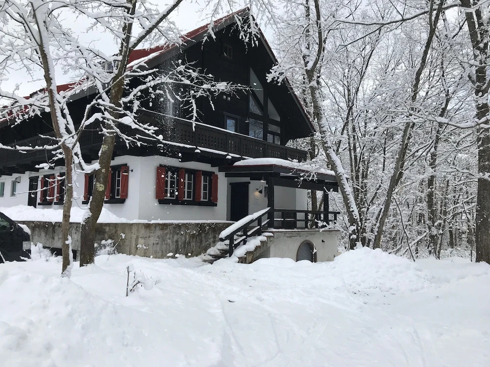 House of Finn Juhl Hakuba