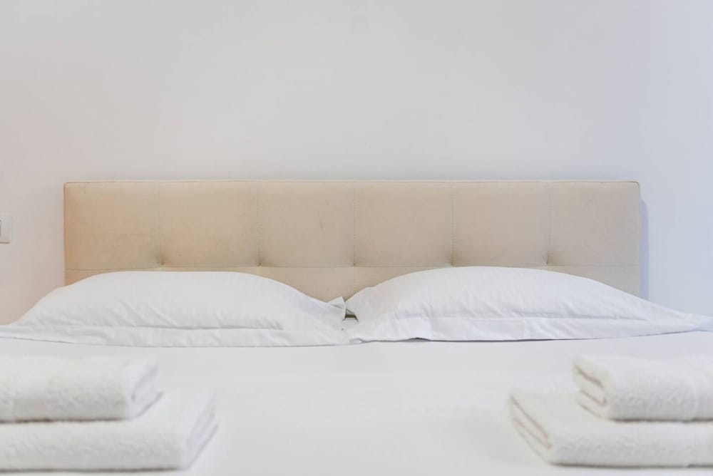 Beach Nest Escape 2BR Cozy Apartment