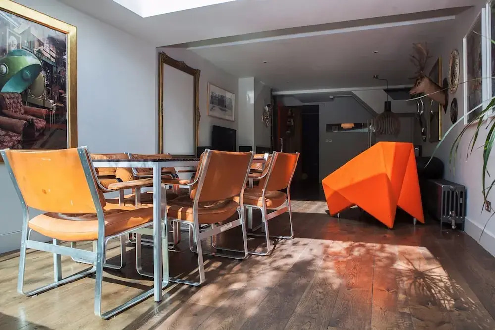 Spacious 2 Bedroom House in Central London