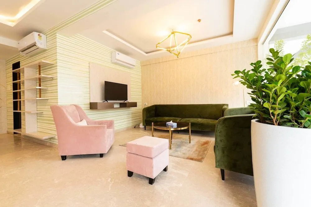 iSuite Hotel Kharadi Pune