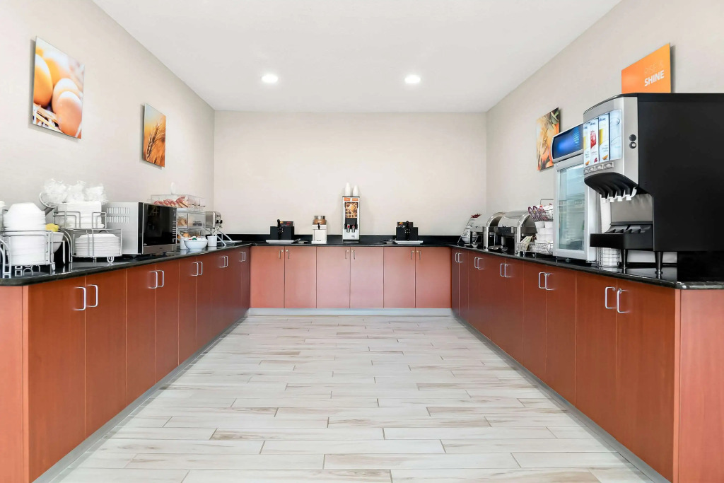 Holiday Inn Express & Suites Southfield - Detroit