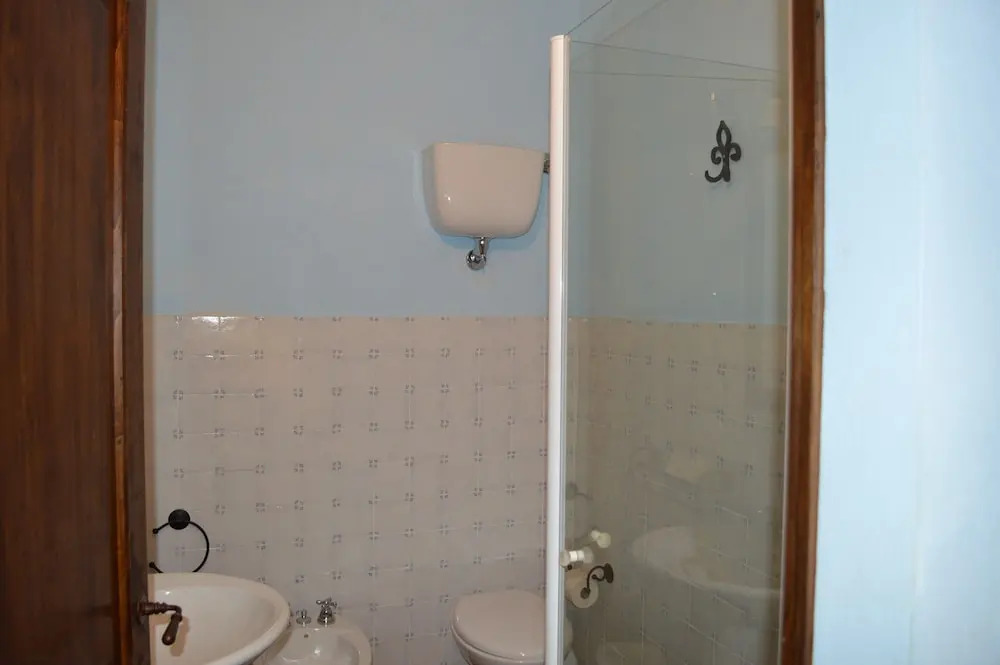 Large Apartment With Shared Swimming Pool in Crete Senesi