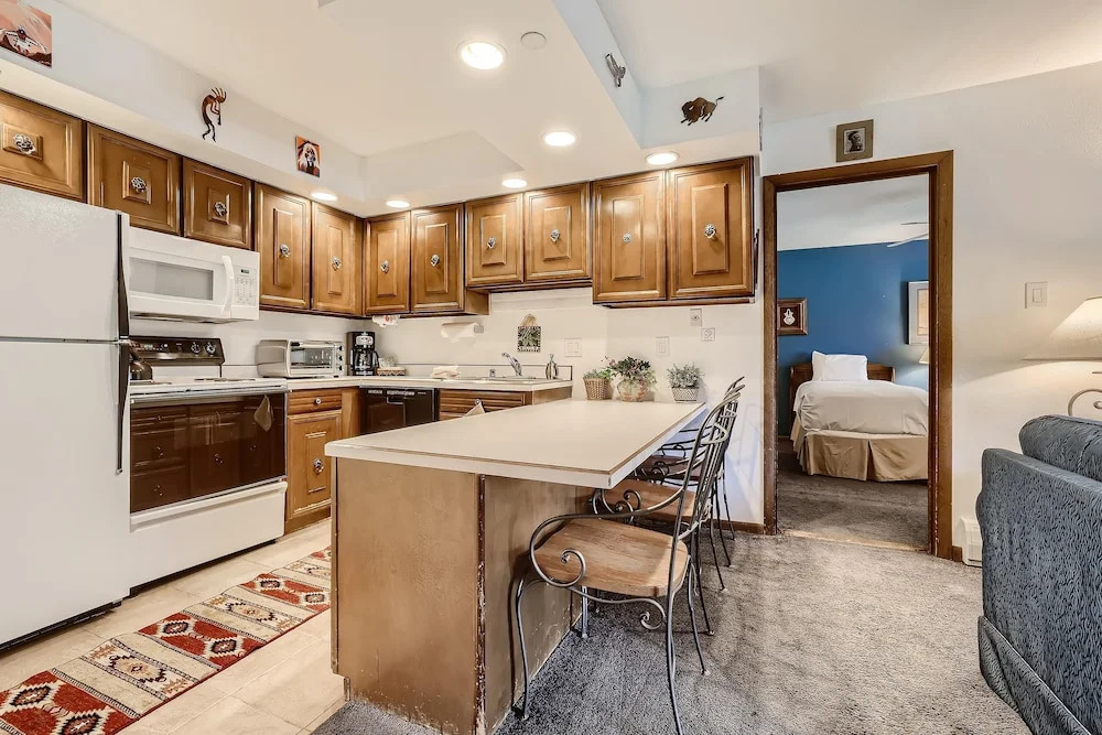 Westwind 102 2BD 2BA Silver Condo