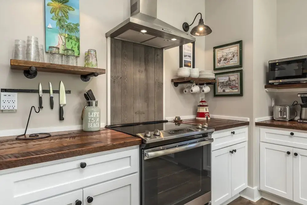 Bienville Bungalow - 304 Bienville Blvd 2 Bedroom Home