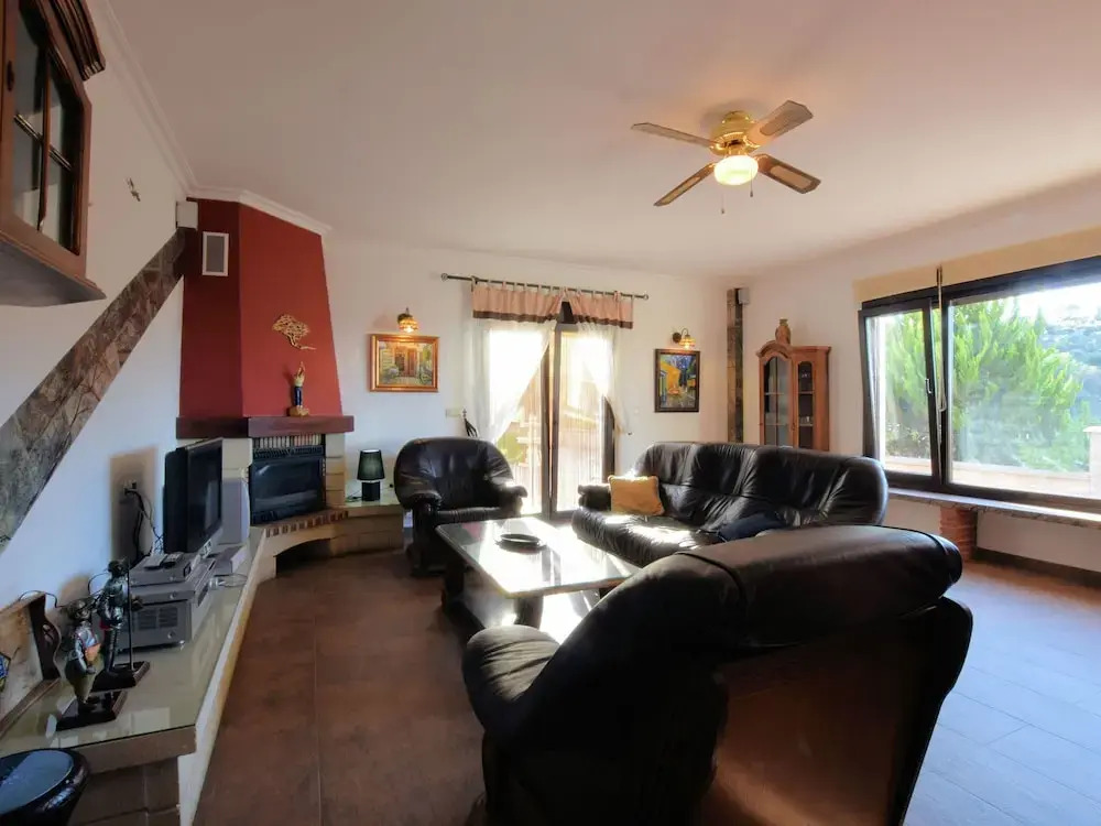 Independent Villa With Private Pool on an Estate in Sayalonga Costa del Sol