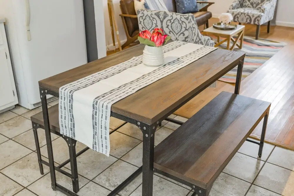 Take a Jog in Nearby Shelby Park at a Bright, Cozy Home