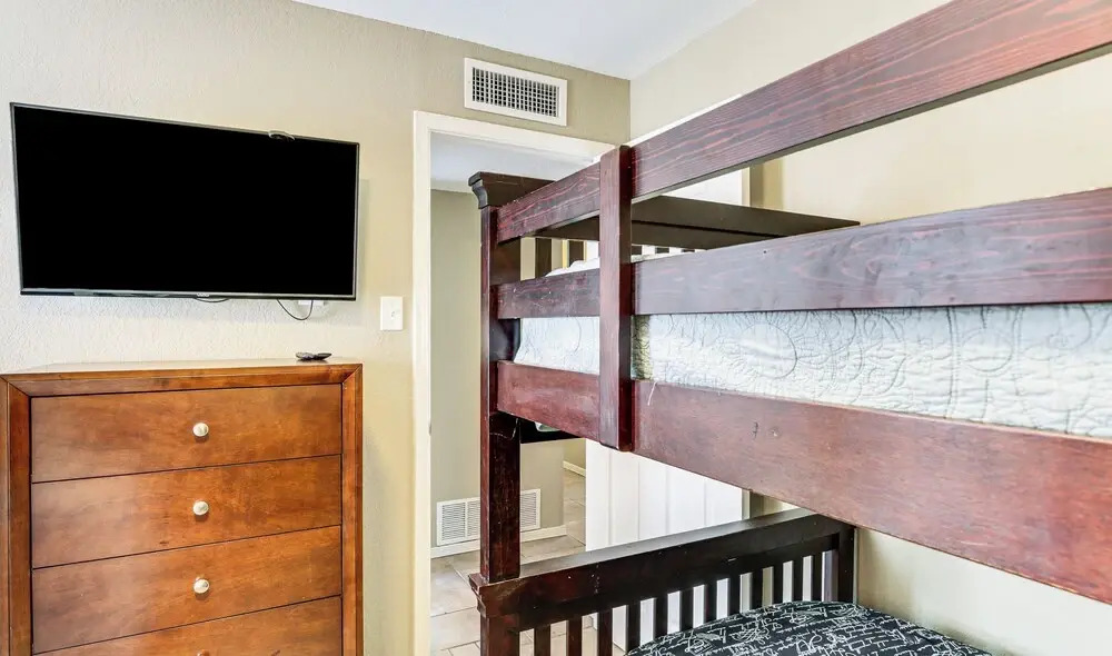 Quiet Family Home w/ Patio ~ 4 Mi to Utep, Airport
