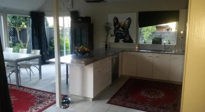 Berni's Boutique BnB Airport