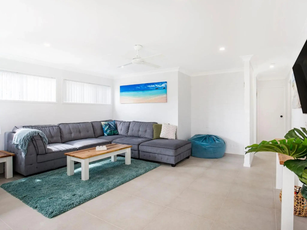 Sandy Feet Retreat I Pet Friendly I 1 Min Walk to Beach
