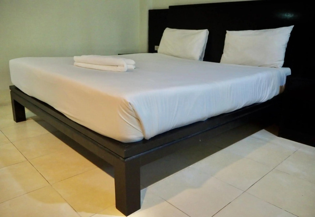 Orm Thong Apartment - SHA Plus