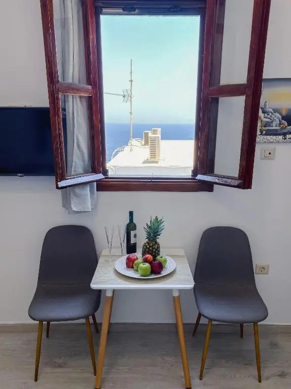 Gregory's Studio apartment with sea view